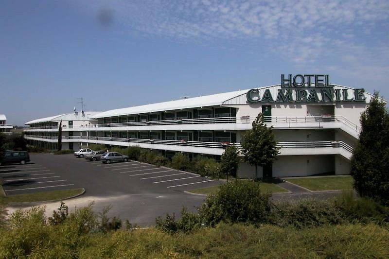 Campanile Poitiers - Site Du Futuroscope Hotel Шасней дю Пуату Екстериор снимка